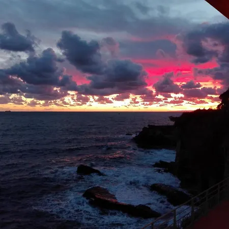 Daire Un Tuffo In Mare Cenova
